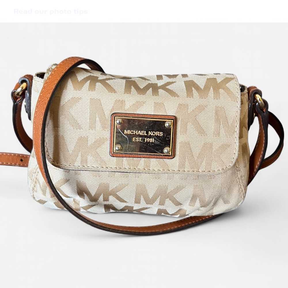 Michael Kors Small Flap Crossbody‎ (MSRP 260$)
